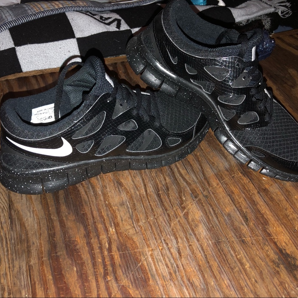 Nikeid custom free runs Jet black men’s size 9